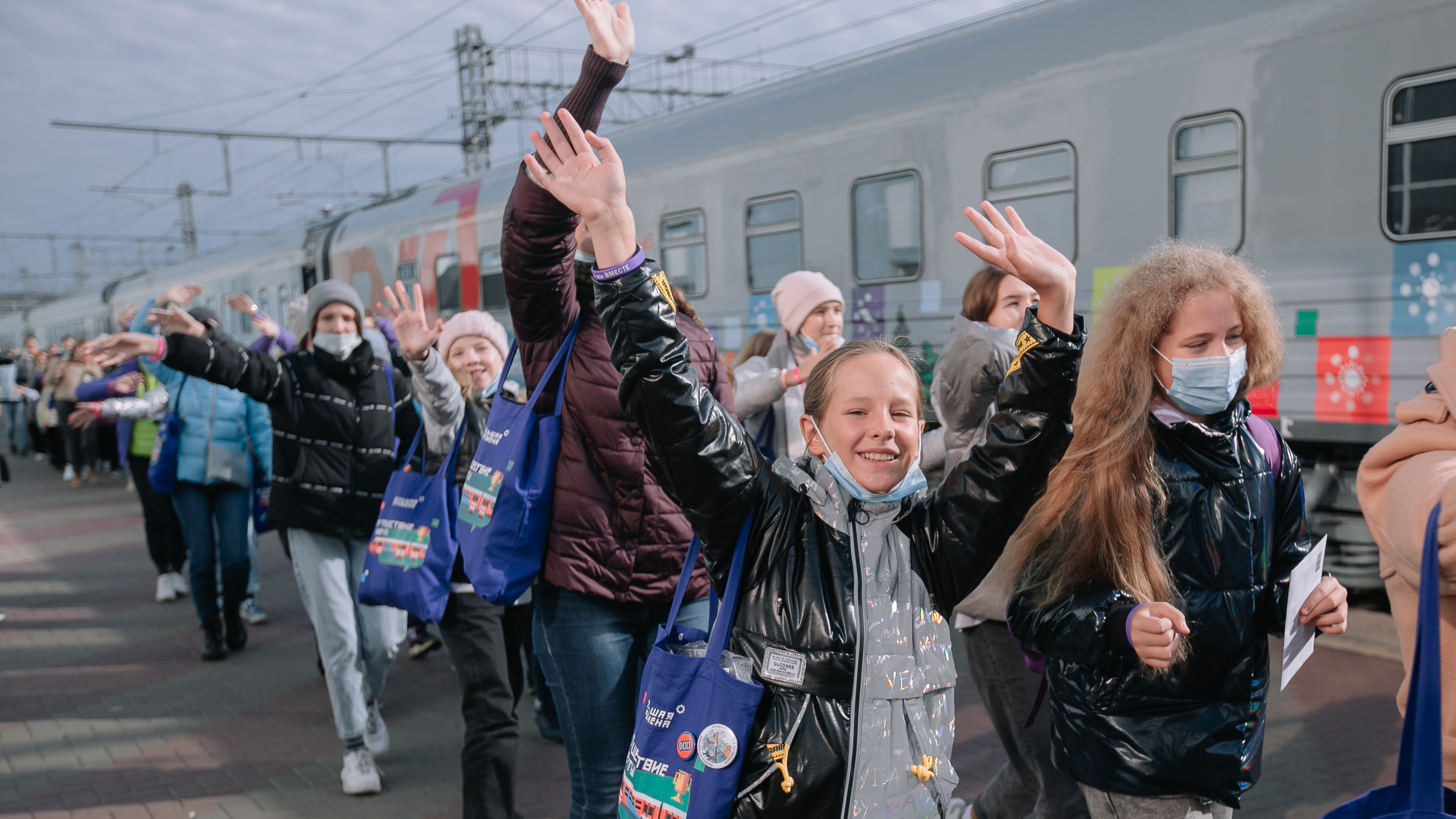 Поезд с победителями «Большой перемены» прибыл во Владивосток