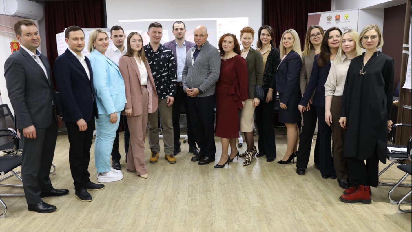 Клуб Лидеров России «Эльбрус» представил Губернатору прототип решения задачи в Липецкой области
