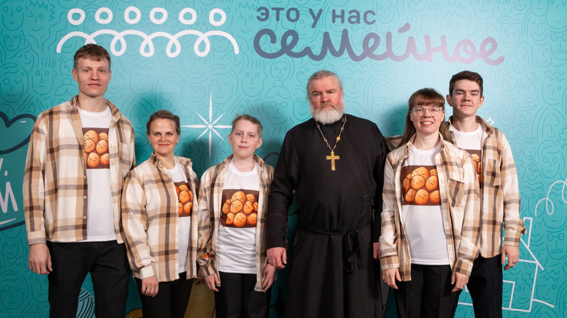 Семья Глебец, Макаровых из Челябинской области: конкурс «Это у нас семейное» – это про любовь, ценности и традиции 